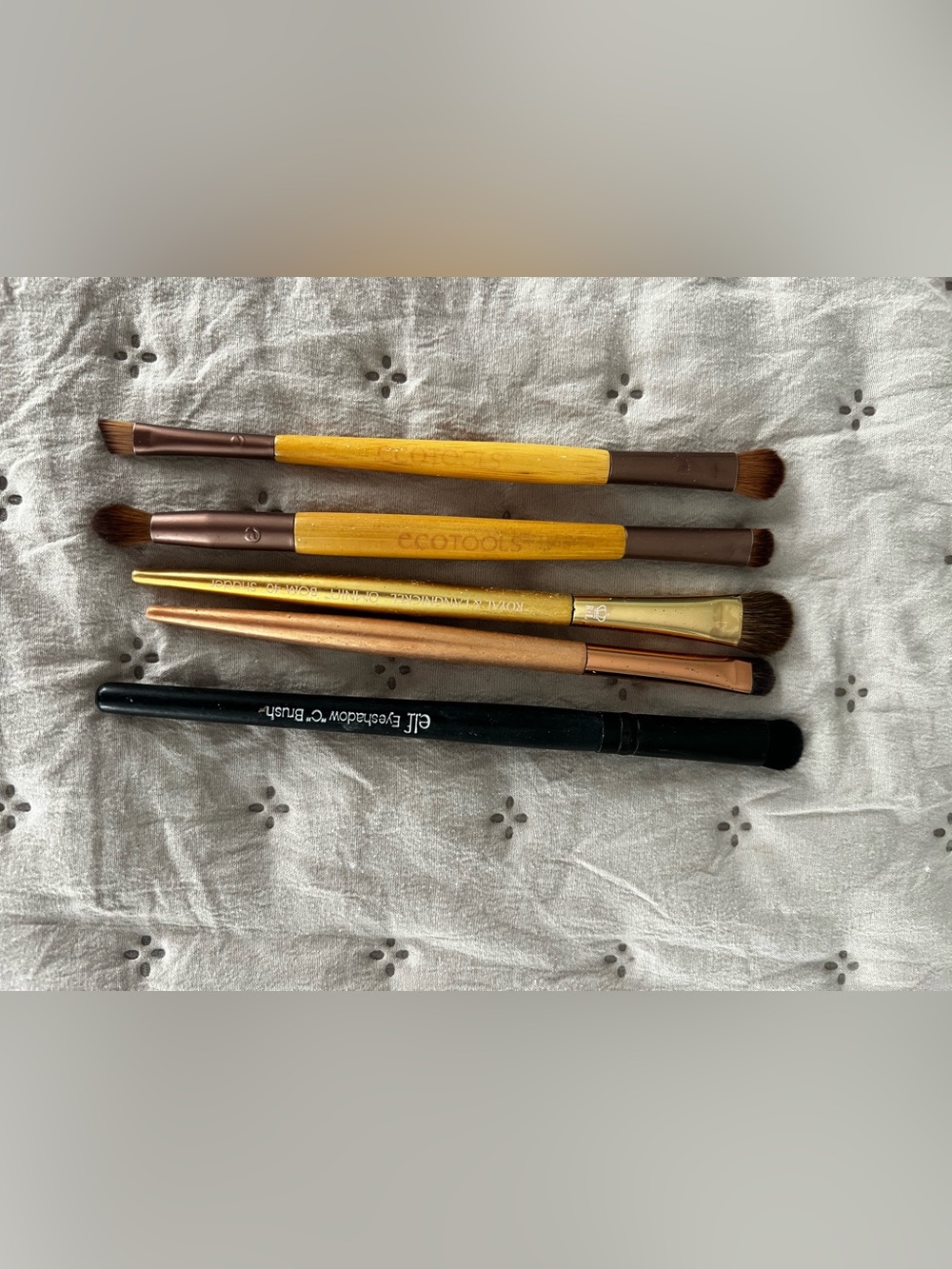 ecotools Eye Brush Set in Yellow, Brown and Black